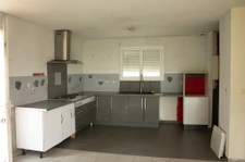 Maison de plain-pied au calme   4 chambres   1 650 m2 de ter