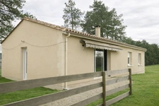 Maison de plain-pied au calme   4 chambres   1 650 m2 de ter