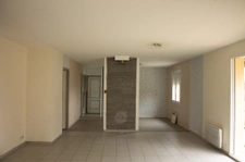 Maison de plain-pied au calme   4 chambres   1 650 m2 de ter