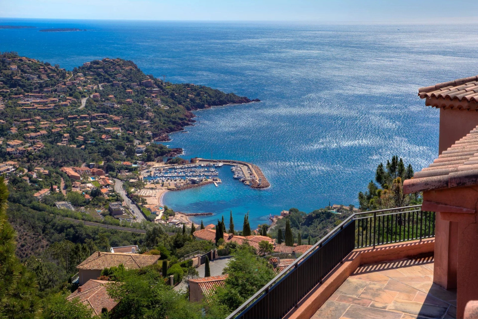 Propri&eacute;t&eacute;s de prestige sur la C&ocirc;te d&rsquo;Azur et dans le Var