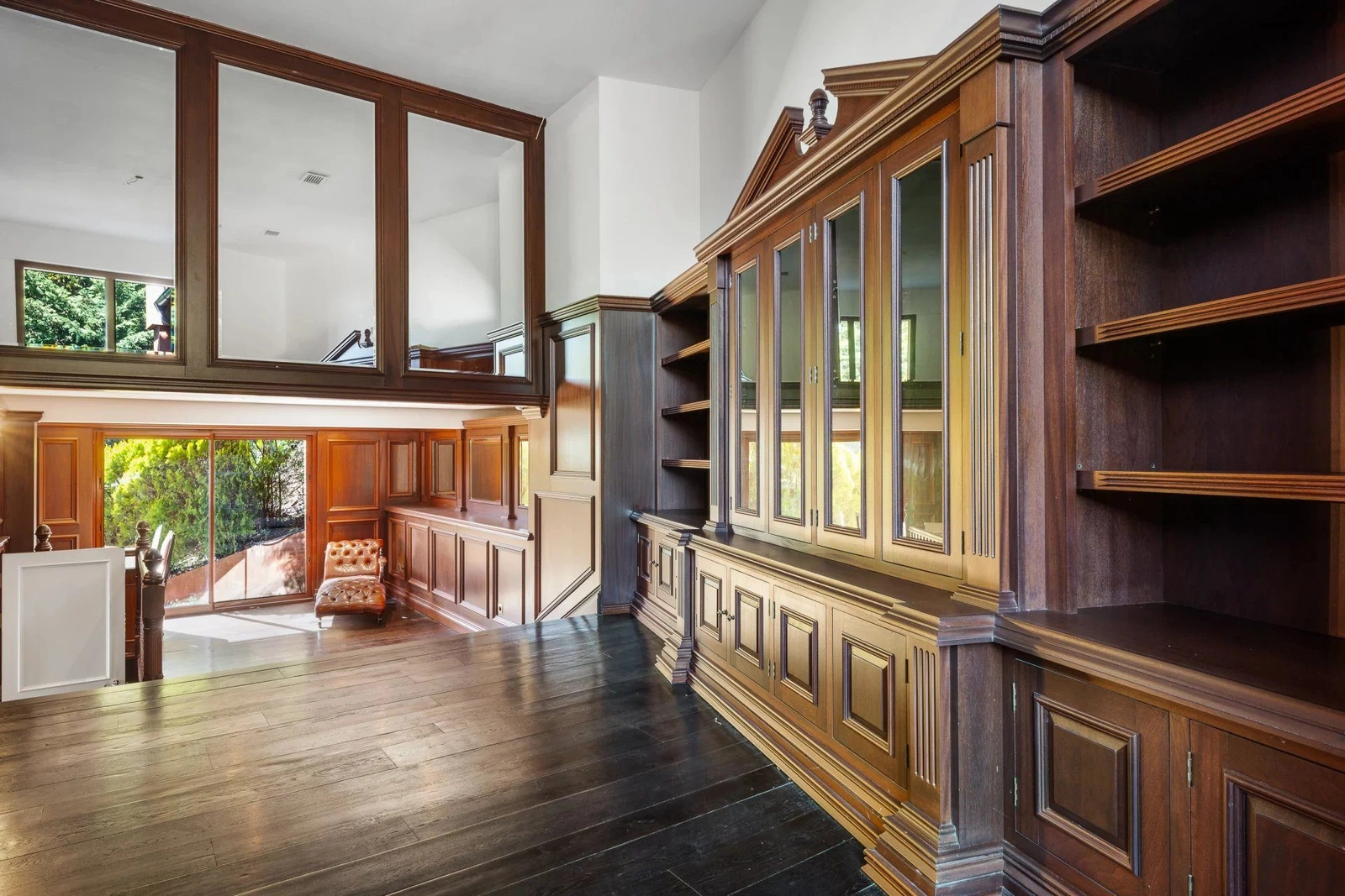 Bureau-bibliothèque de la villa