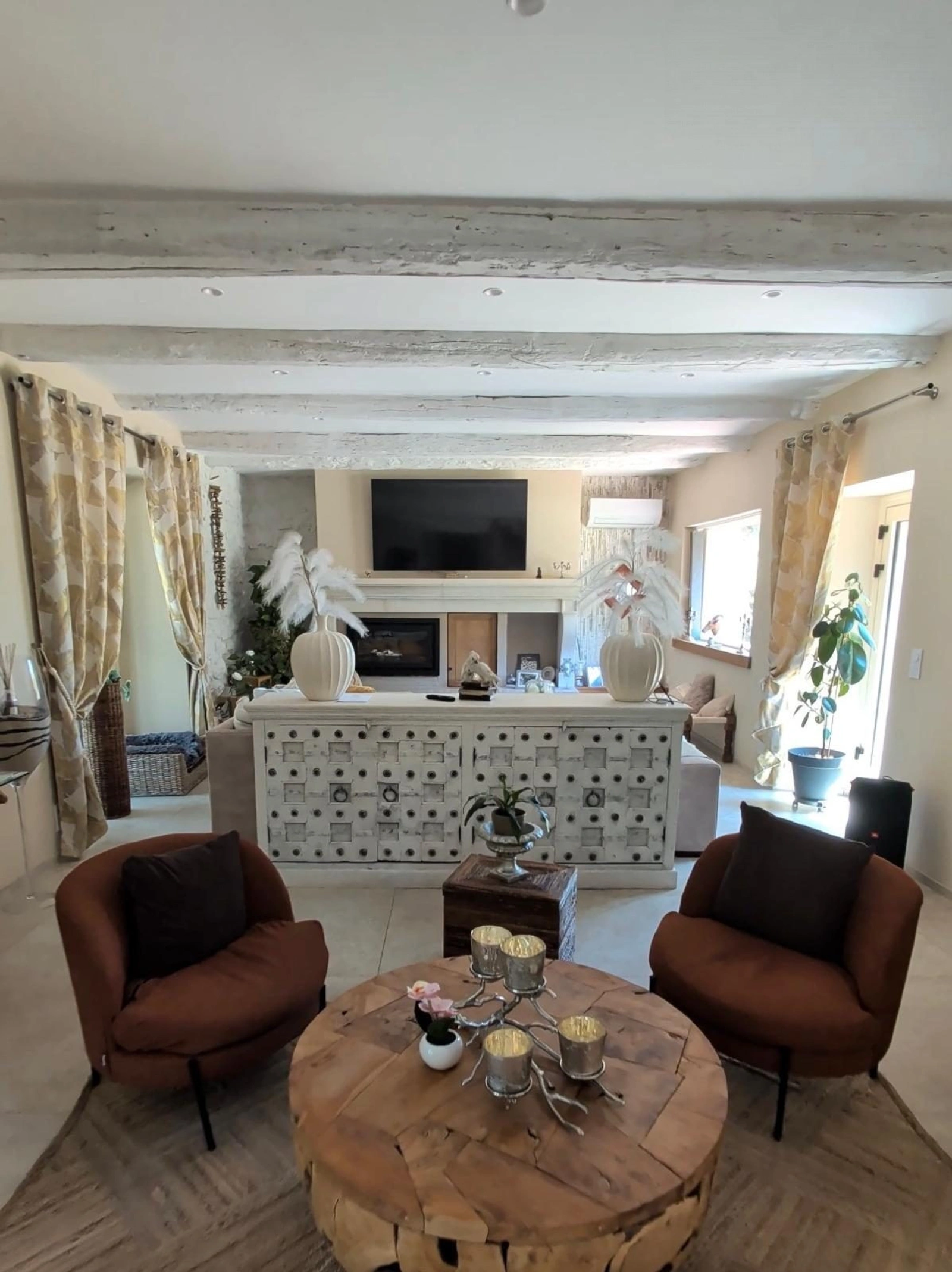 Ext&eacute;rieurs et pool house de la bastide