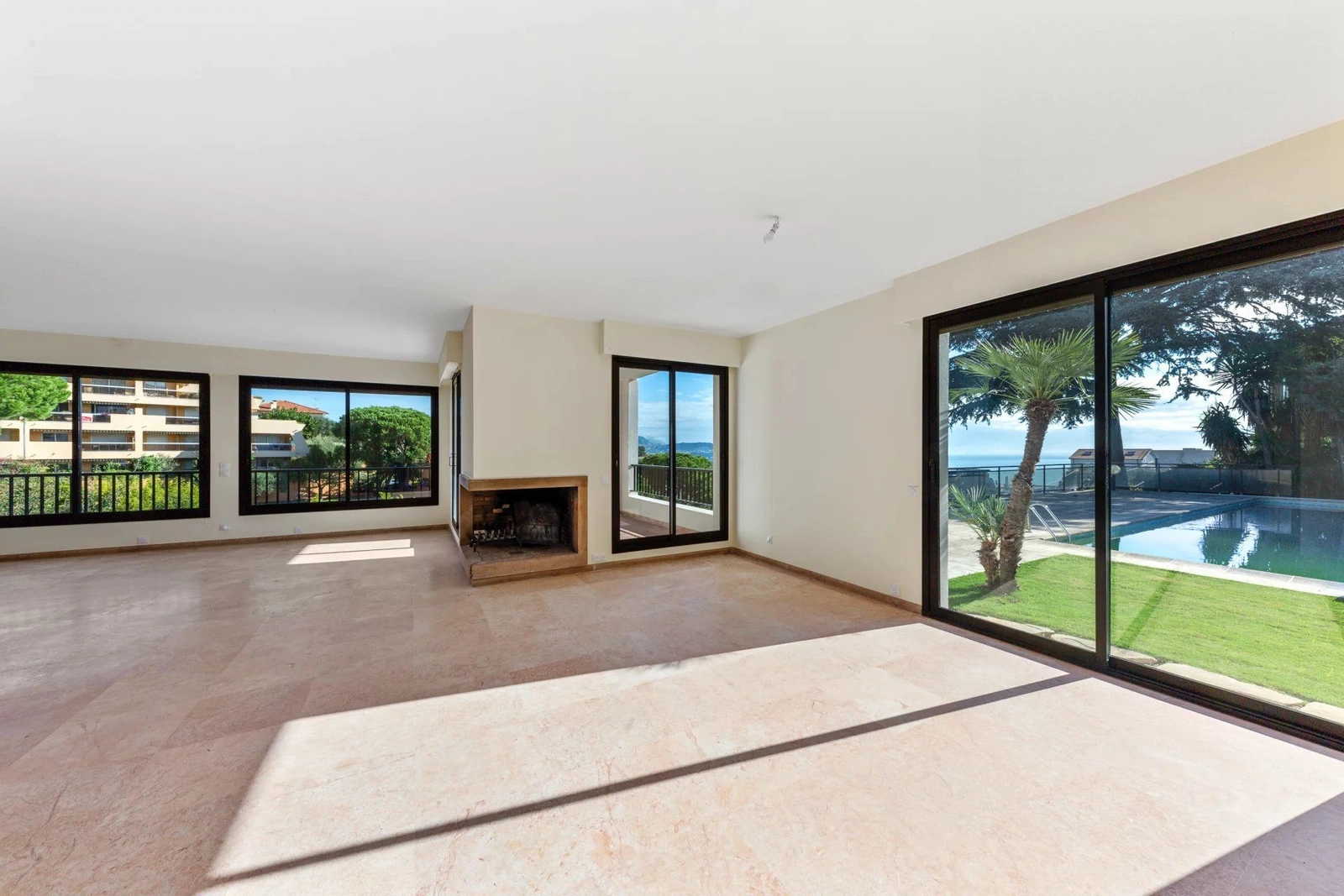 Plateau ind&eacute;pendant de 58 m&sup2;