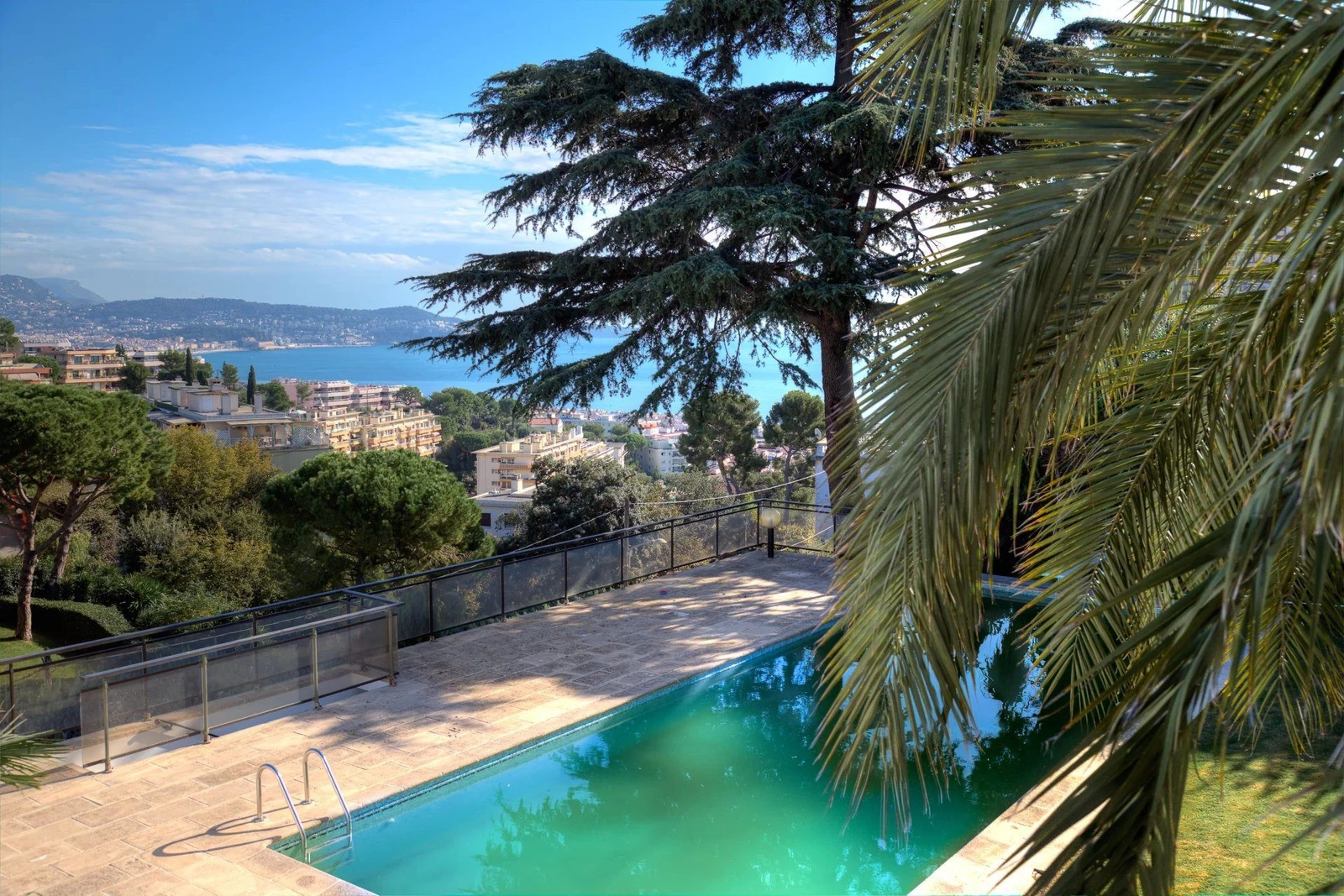 Vue mer depuis la villa de Nice Ouest