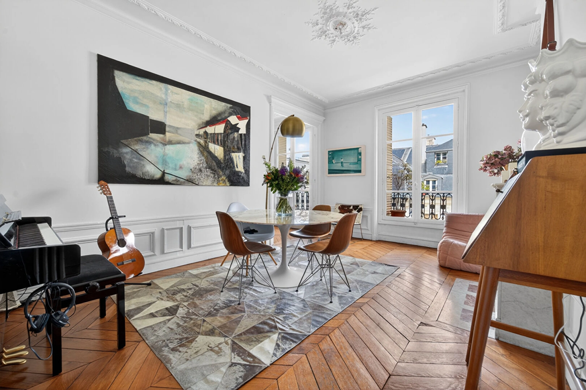 PARIS 7ème - Rue de l'Université 4