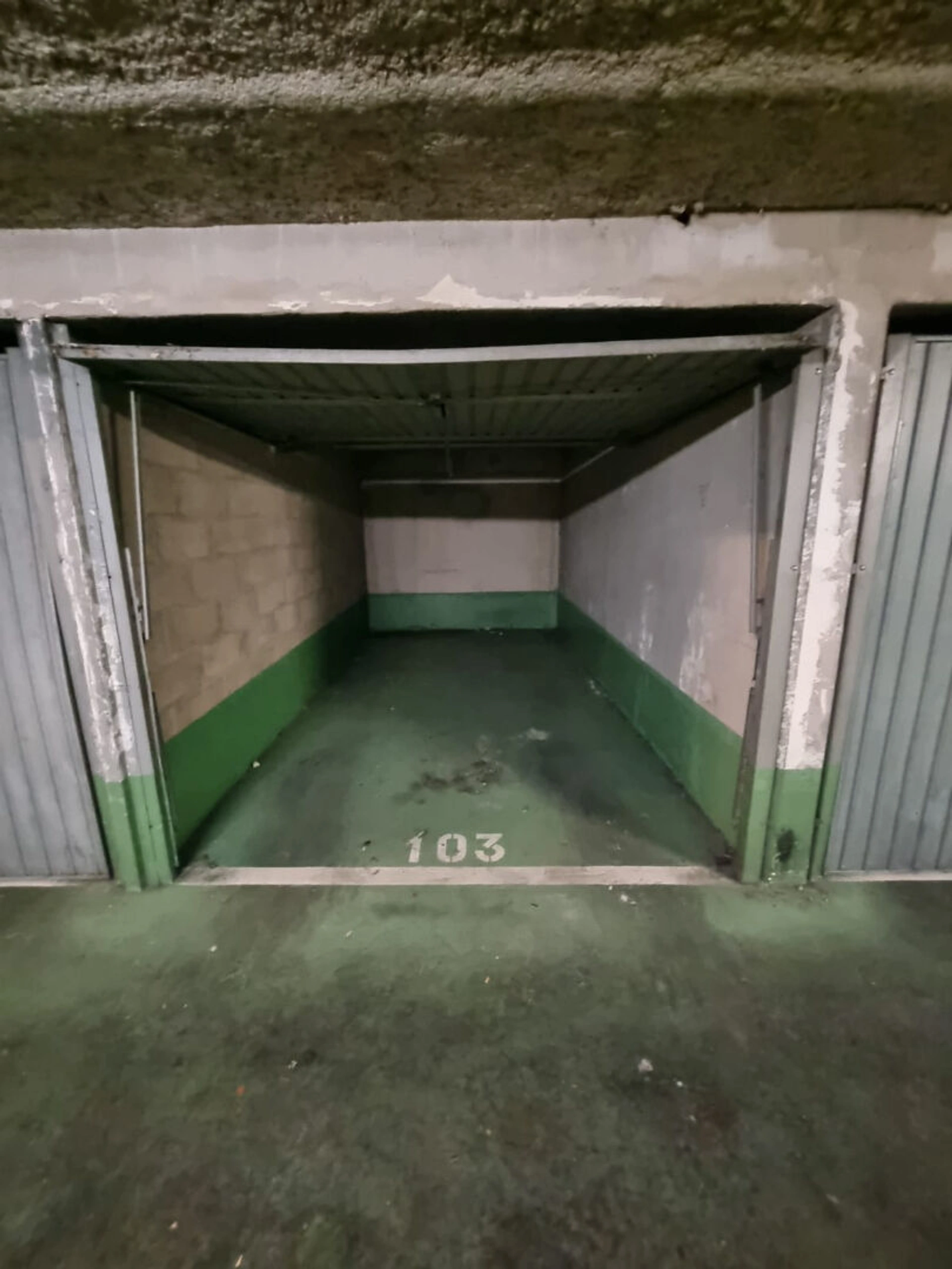 Parking / box Paris 1