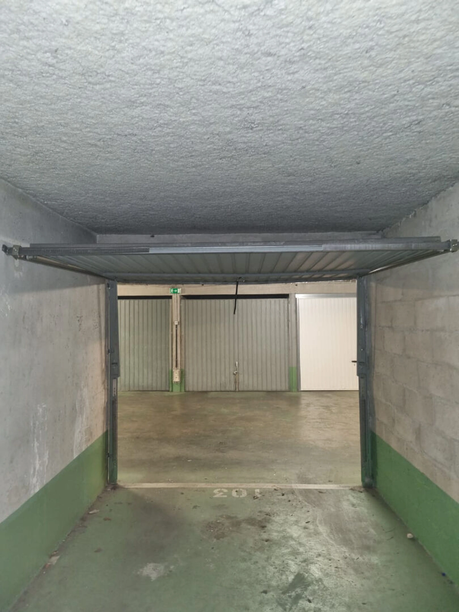 Parking / box Paris 2