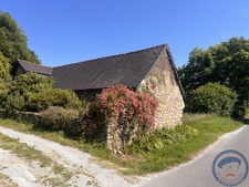  Locronan maison en pierre  + terrain constructible 