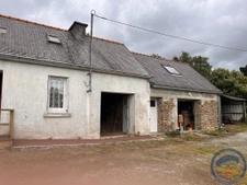 Maison longère  en pierre à rénover Plogonnec