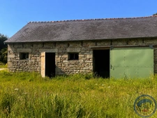  Locronan maison en pierre  + terrain constructible 