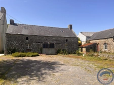 Corps de ferme maison + dépendances en pierre  Quimper