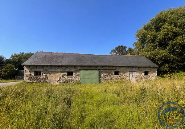 Locronan maison en pierre  + terrain constructible 
