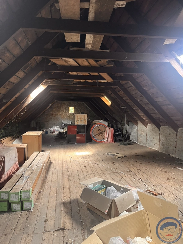 Corps de ferme maisons  et dépendances en pierre Quimper 