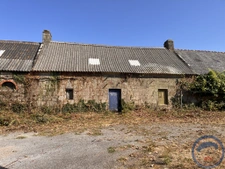 Corps de ferme maisons  et dépendances en pierre Quimper 