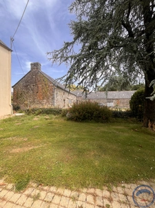 Corps de ferme maison + dépendances en pierre  Quimper
