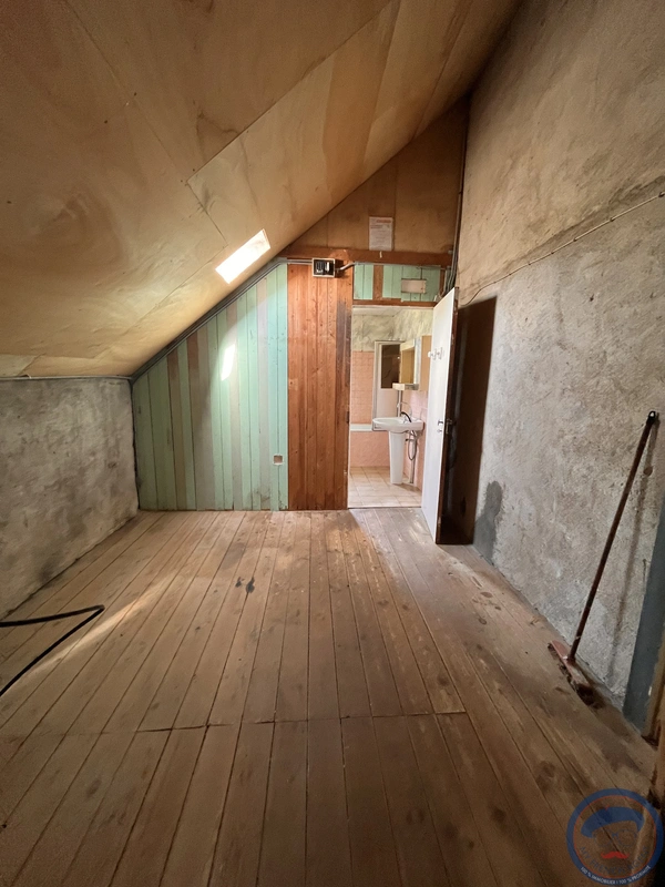Corps de ferme maison + dépendances en pierre  Quimper