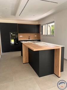 Belle maison  contemporaine neuve 3 chambres - jardin - Plon