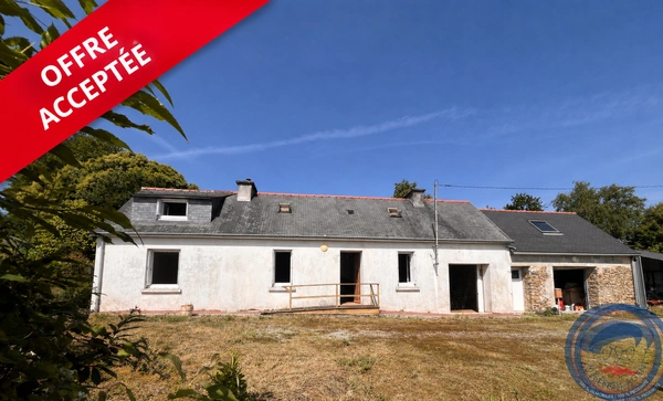 Maison longère  en pierre à rénover Plogonnec