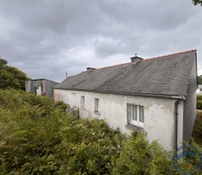 Maison longère  en pierre à rénover Plogonnec