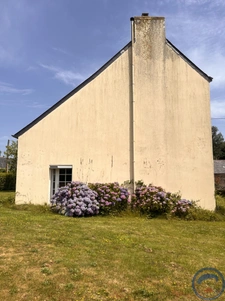 Corps de ferme maison + dépendances en pierre  Quimper