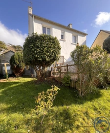 Maison familiale situation Ideale à  Locronan