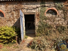 Corps de ferme maisons  et dépendances en pierre Quimper 