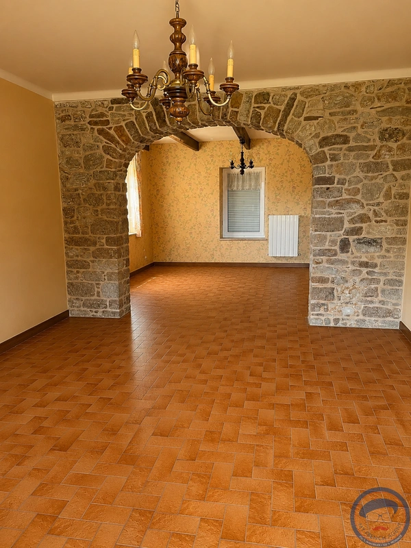 Corps de ferme maison + dépendances en pierre  Quimper