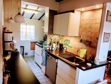 Charmante Villa de Plain-Pied avec Terrain Piscinable et Gar