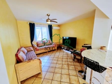 Propriété de 250 m2 avec deux appartements indépendants sur 