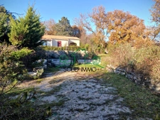 Charmante Villa de Plain-Pied avec Terrain Piscinable et Gar