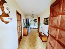 Propriété de 250 m2 avec deux appartements indépendants sur 