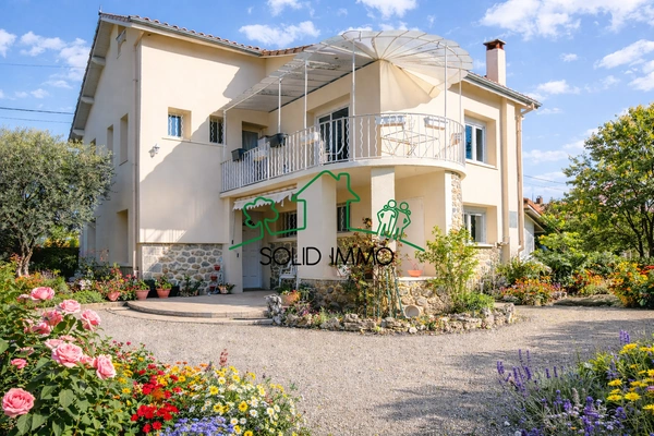 Belle maison de 190m2 avec piscine