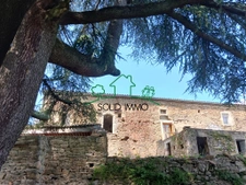 Charmant Mas Mitoyen du 18ème Siècle à Saint-Étienne-de-Font