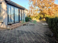 Charmante Villa de Plain-Pied avec Terrain Piscinable et Gar