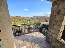 Propriété de 250 m2 avec deux appartements indépendants sur 