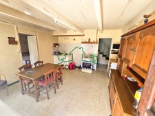 Maison à fort potentiel sur grand terrain   Idéal projet de 