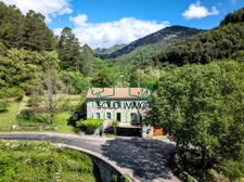 Maison à fort potentiel sur grand terrain   Idéal projet de 