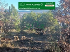 Très beau terrain arboré d'environ 2000m2 dont 810m2 constru