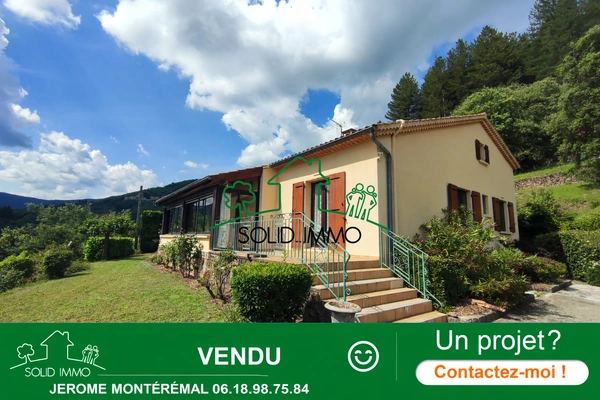 Villa Contemporaine de 181m2 avec piscine sur  un grand terr