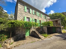 Maison à fort potentiel sur grand terrain   Idéal projet de 