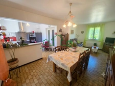 Charmante villa de plain-pied avec jardin verdoyant et doubl