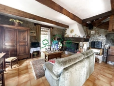 Maison avec piscine et vue sur les montagnes