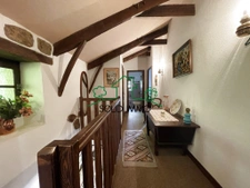 Maison avec piscine et vue sur les montagnes