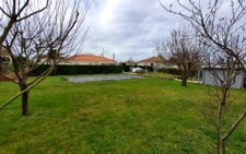 TERRAIN CONSTRUCTIBLE NON VIABILISE - MELAY