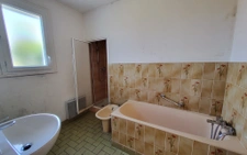 MAISON A RENOVER - CHEMILLE