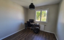 Maison rénovée avec piscine à Saint-Georges-des-Gardes 