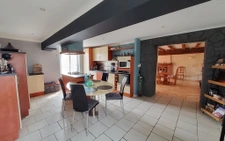 LONGERE ET SES DEPENDANCES