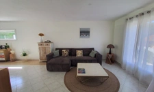 Maison rénovée avec piscine à Saint-Georges-des-Gardes 