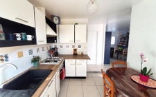 MAISON A ETAGES - 4 CHAMBRES ET 1 BUREAU