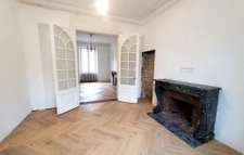 Maison de maître de 240 m2 à rénover   Plein centre de Chemi